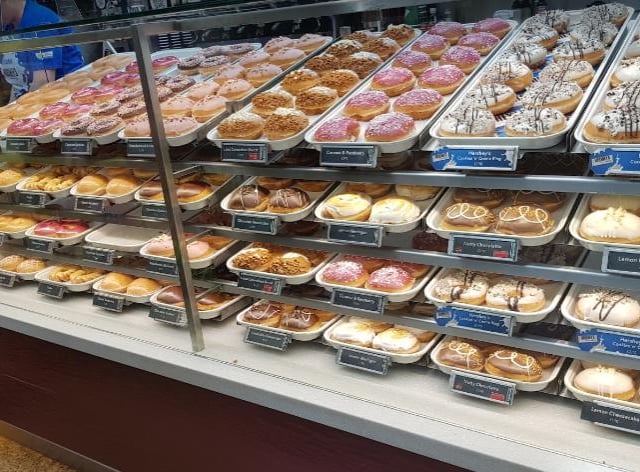 Krispy Kreme serve a variety of doughnut flavours and shapes plus tasty coffee and a selection of frozen drinks.