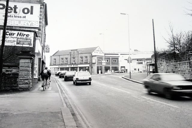 Sheffield Road looking towards the town centre in 1989, with the former Kennings Car Hire business shown at the top of the street