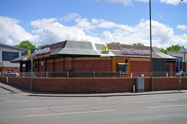 The chase started at the McDonald’s restaurant on the Alma Leisure Park.