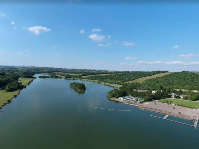 Rother Valley Country Park includes areas of open water, grassland, woodland as well as footpaths, bridleways. You can hire equipment from the Activity Centre to enjoy the facilities on the main lake at the park. Popular activities for visitors are; Water Zorbing, Pedal Boats and the Rowing Boats.