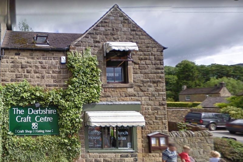 This small independent cafe and eatery based in Hope Valley in Peak District offers a wide range of food and drinks from decadent breakfasts and scrumptious lunches to indulgent cakes and bakes. Well-behaved dogs are welcome in the outside seating area and gazebos and can count on some water and delicious dog biscuits!
