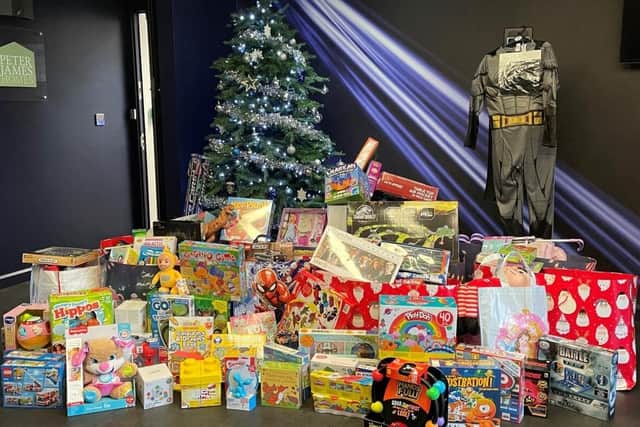 The mountain of gifts donated by the company in 2022