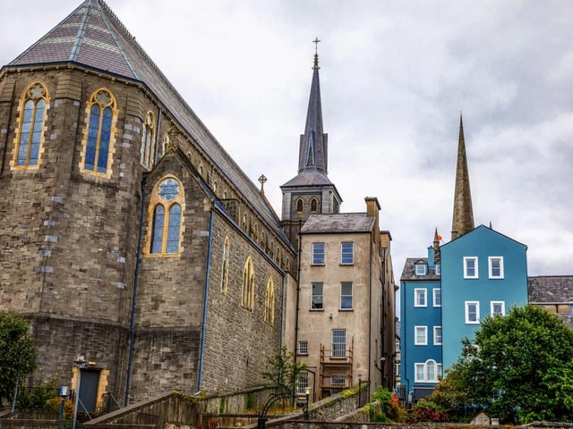 In the centre of Northern Ireland and steeped in history, Enniskillen was voted the friendliest UK spot and is the perfect place from which to explore County Fermanagh’s charming galleries, castles and cosy cafes.