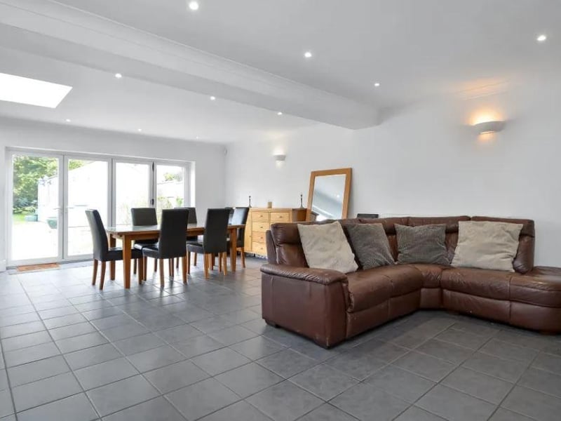 There is an open plan family room / dining room / kitchen
