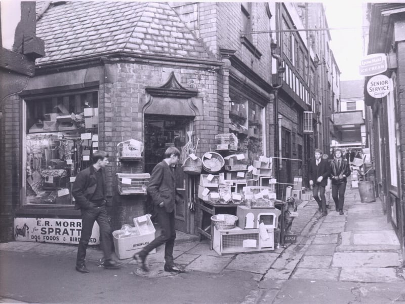 A vintage pic of The Shambles in Chesterfield from an unknown year.