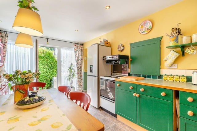 The cottage offers a dining kitchen of unusually large size for this type of property. It occupies the space historically used by coach and horses accessing the main house.