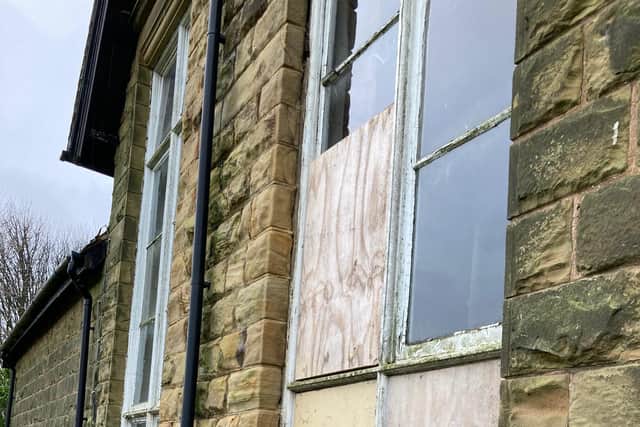 The old Stainsby School, on the Hardwick Hall estate, has begun to deteriorate, according to parish councillors.
