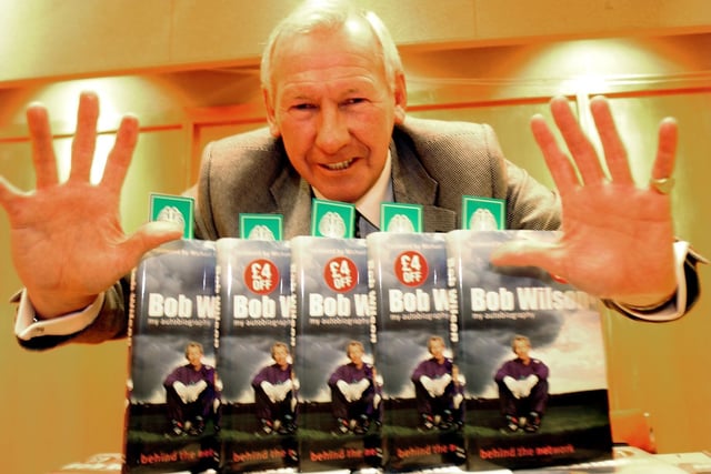 Former Arsenal keeper Bob Wilson at Chesterfield Library to promote his new book in 2003.