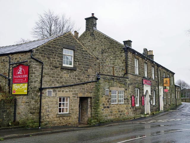 Jonathan Lindley, from the pub’s volunteer Board of Directors, said: “We’ve got a new chef-manager who has got a great reputation in the Hope Valley and further afield, who has created a new menu for us. So far, it’s going down a bomb. The first three weekends that he’s been here, we’ve completely sold out. Everything has been fully booked, last Saturday we did 140 covers, whereas on a normal Saturday last year, we might have done 80 covers.”