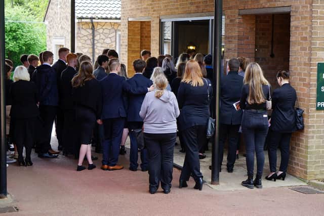 A large crowd of mourners came to Lucy’s funeral, with the chapel unable to hold everyone who wished to pay their respects.