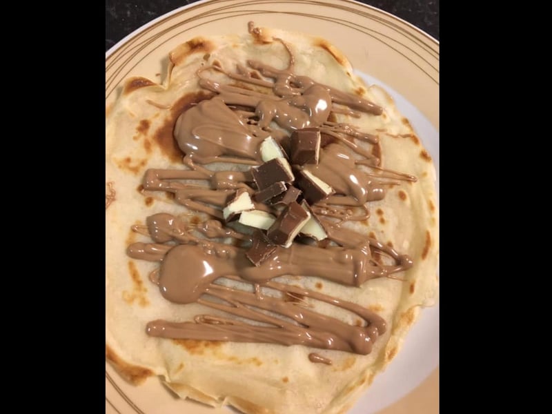 This Kinder Bueno pancake may make the chocolate lovers out there shed a tear of joy. Holy crepe.