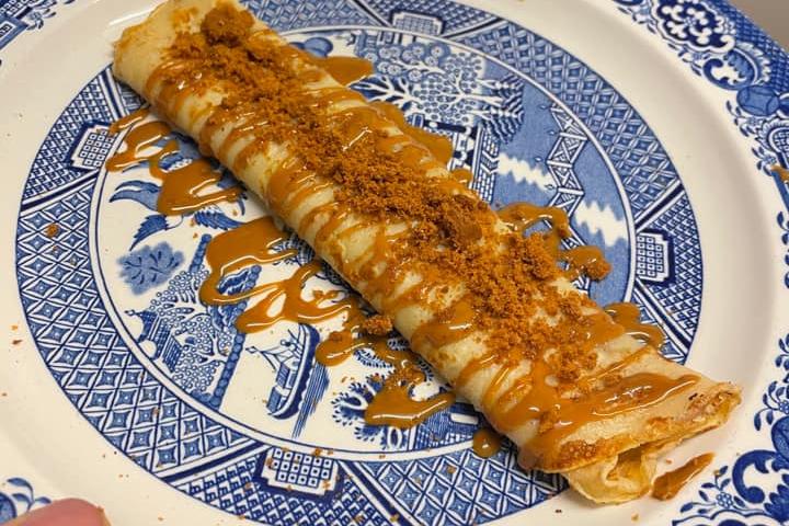 This Biscoff and sauce pancake is mouth watering!