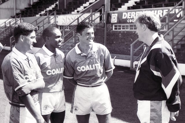 Time for a pre-season chat from Chesterfield FC Manager, Paul Hart (right) with players, left to right, Bryn Gunn, Calvin Plummer and Tony Brien in 1990