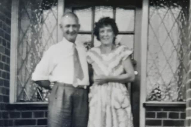 Gladys (nee Cooke) and Reg Warden met in Chesterfield and spent the last years of their life in Loundsley Green.