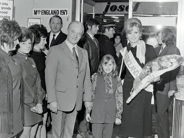 Ripley Woolworths visit by Miss England, November 1971.