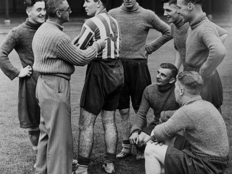 Chesterfield town football club saw its foundation in 1871. The team adopted the well-known blue and white strip, the colour still worn by Chesterfield Football Club today. From its early days the team became known as the Spireites.
A copy of the Derbyshire Times from January 2nd, 1864 refers to a "Chesterfield Football club".
Chesterfield is one of the oldest clubs in existence and the first known badge was donated by the fans in 1894 and depicted the crooked spire.