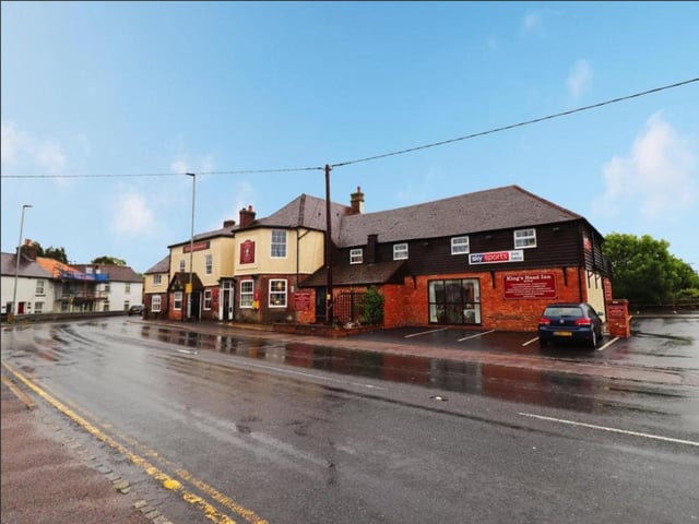 Offering a warm and cosy atmosphere, plus a function room to cater for large parties, the Kings Head is the perfect pub for anyone wanting to enter the market with a full size carvery. Located in Lower Horsebridge, Hailsham, the pub also offers bed and breakfast accommodation.