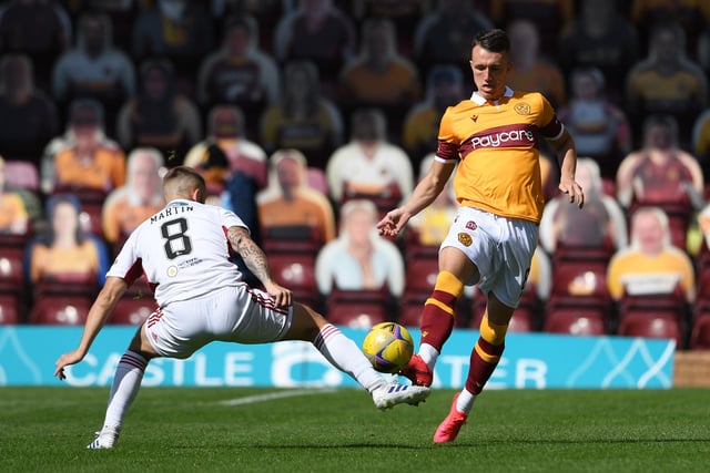 David Turnbull could be set for a £3m move to Celtic. The Motherwell playmaker saw a move to Parkhead fall through last summer when an issue arose during a medical. The transfer could be completed this week, even with competition from Newcastle United. (Scottish Sun)