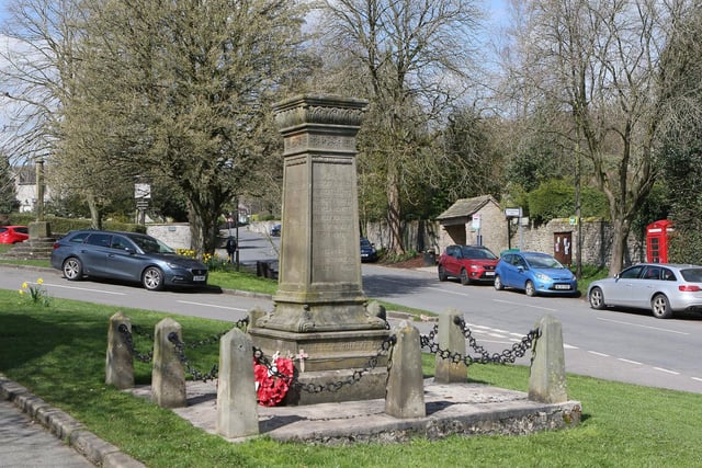 Great Longstone's war memorial stands near the village green, by Main Street. It pays tribute to the brave men of the village who gave their lives during the First and Second World Wars.