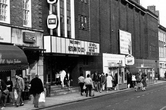 Spires bar – pictured to the right of the ABC – was a hugely popular bar in the 1980s