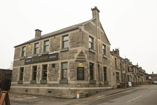 Following a £500,000 refurbishment which has seen the rooms and pub get a face lift and a new coffee shop created, the Bulls Head in Castleton is the perfect location for keen walkers and cyclists as well as being dog friendly!