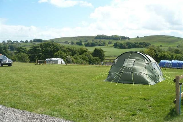 A secluded working Derbyshire farm close to the Pennine Way and Monsal Trail. Scored 4.97 out of 5, based on 24 reviews.