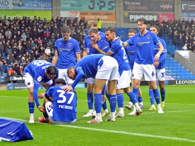 Josh Koroma 7: Shouldn't really get a mark for only a few minutes on the pitch. But one touch, one goal? Got to make an exception. The injury thankfully doesn't look serious.