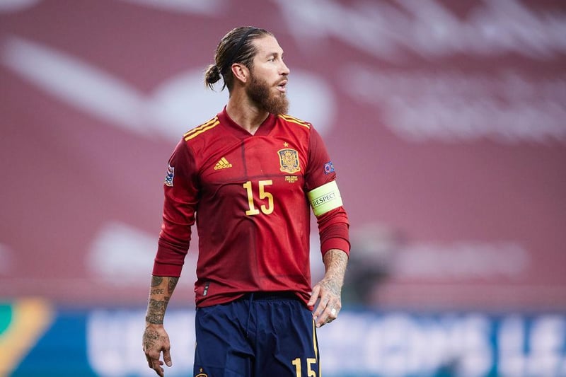 'Everything indicates' that Sergio Ramos will leave Real Madrid for Manchester United. The defender has yet to agree a new deal with the Spanish giants. (Fichajes)

(Photo by Fran Santiago/Getty Images)