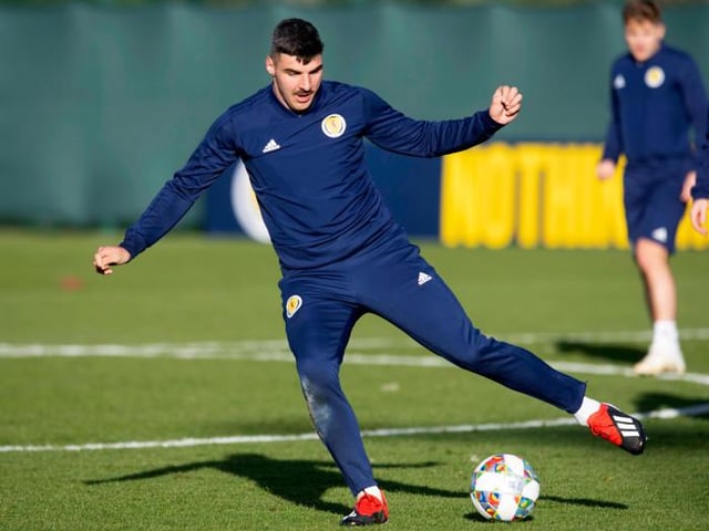 Former Hearts man Callum Paterson wants to play up front for Scotland against Israel alongside QPR's Lyndon Dykes, who he faced with Sheffield Wednesday last weekend
