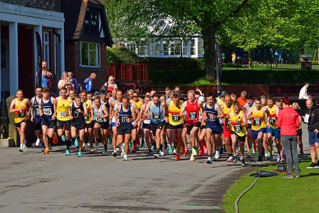 Competitors at the start of the men's race.