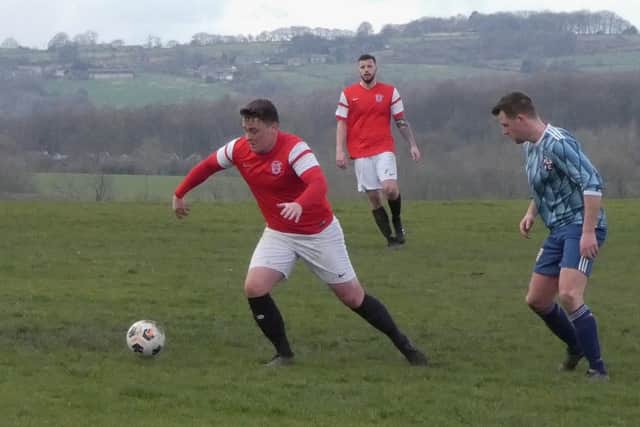 Butchers Arms (in red) were 2-0 winners at Hepthorne Lane. All photos by Martin Roberts.