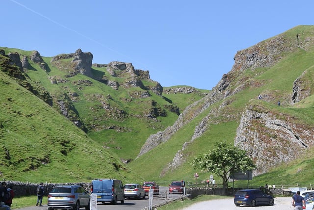If you’re looking for more stunning scenery in the Castleton area, you can also head towards Winnats Pass.