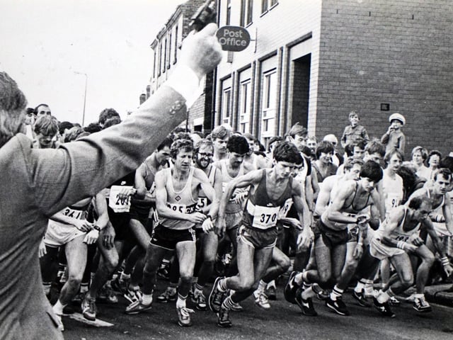 Cllr Flude starts the Heanor half marathon September 1983.