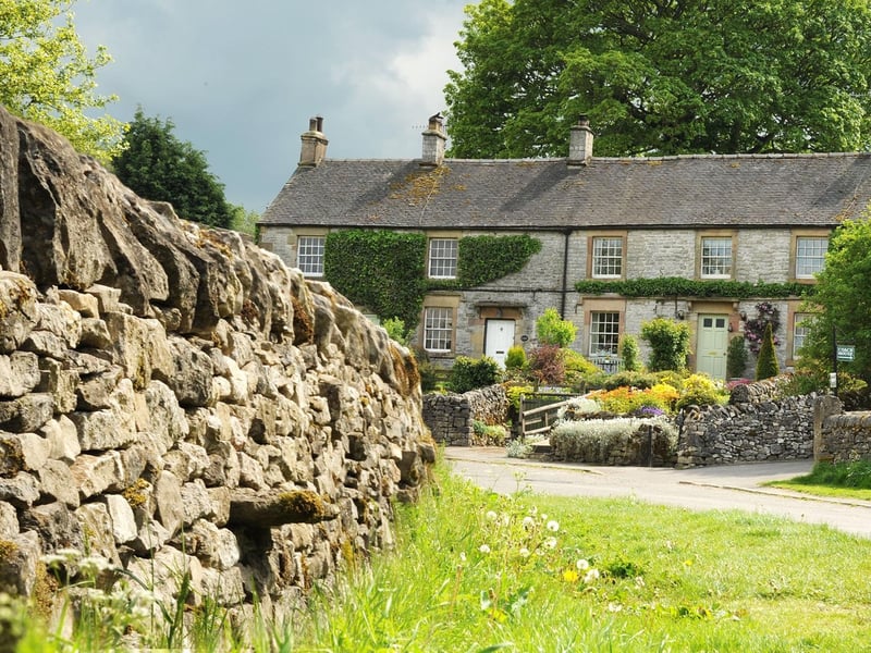 This idyllic Derbyshire village at the head of beautiful Lathkill Dale is surrounded by stunning scenery. Formerly an important centre for lead mining and agriculture, Monyash offers picturesque walks with the Limestone Way passing through the village.