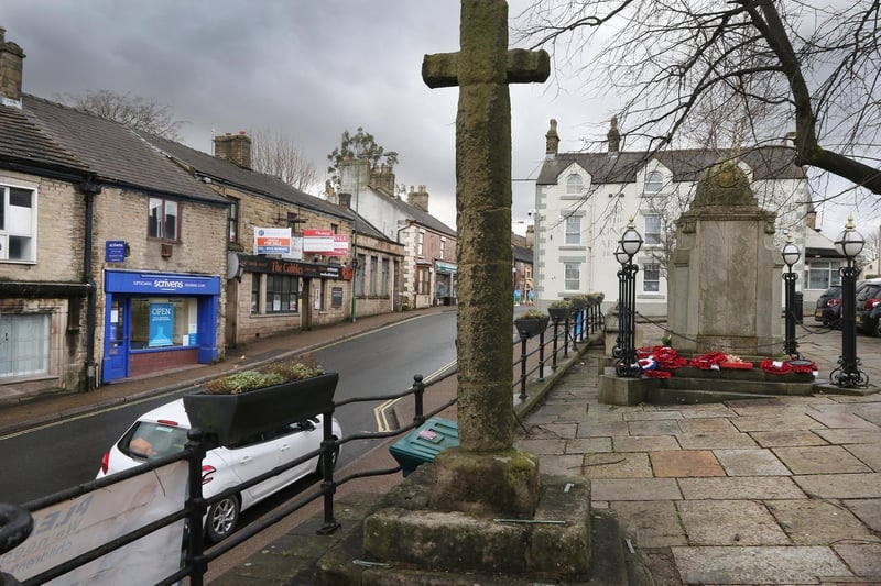 Chapel-en-le-Frith and Hope Valley are fourth in the list - with an average annual household income of £43,200.