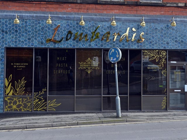 The Lombardi’s took over the old San Remo restaurant in November 2001 and relaunched with new decor and a new menu in January 2002.