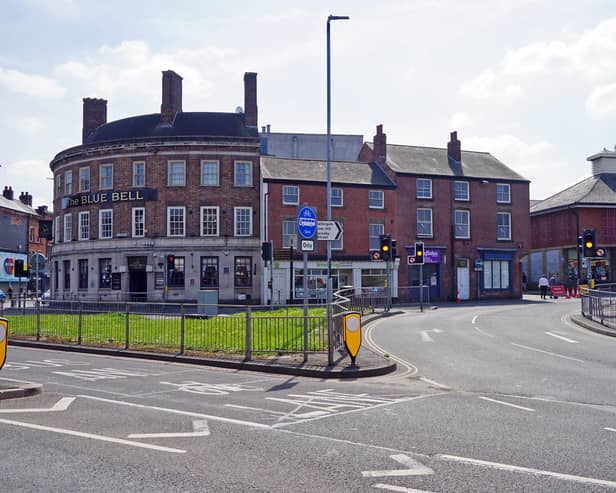 Transition Chesterfield have warned of issues with a number of town centre pedestrian crossings.