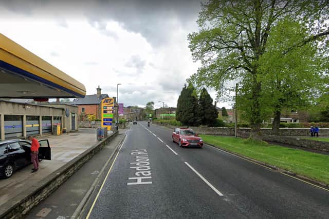 A major gas leak has seen one of Bakewell’s busiest roads closed this morning.