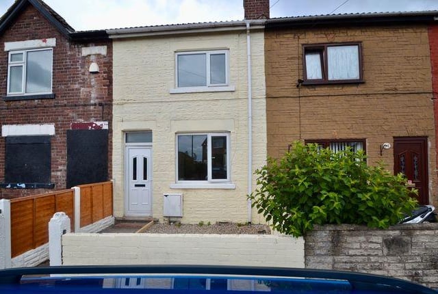 This two bedroom terrace has a large kitchen and an open plan lounge and dining room. Marketed by Moss Properties, 01302 977775.
