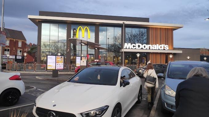 McDonad's - West Bars, Chesterfield - has a 3.7 rating out of 645 Google reviews.