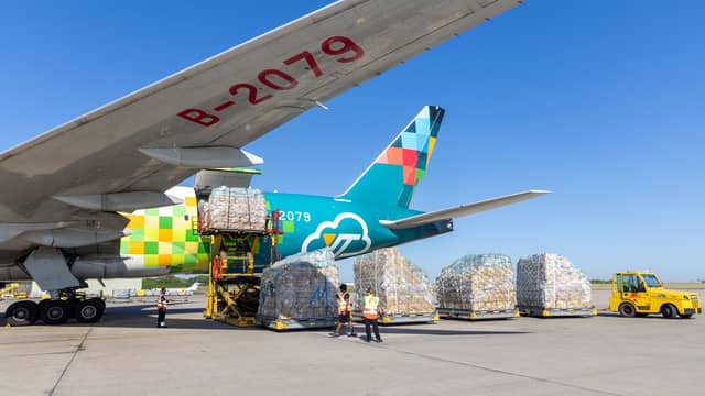 Cargo is unloaded from the first Central Airlines/Yun Express flight to EMA in May
