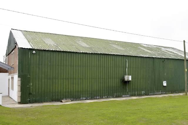 The shed come mansion that was owned by Alan Yeomans.