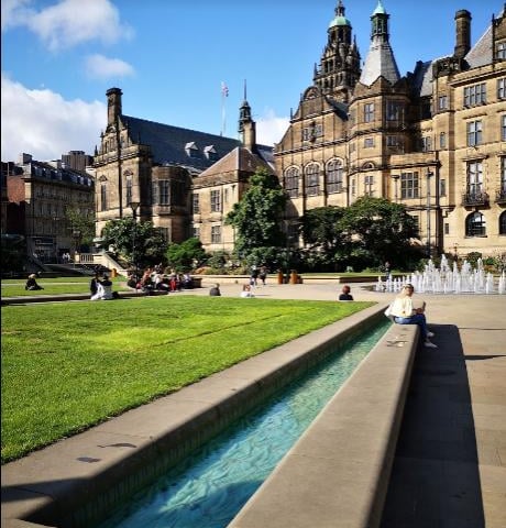 Enjoy a relaxing picnic with family and friends at Peace Gardens this weekend.