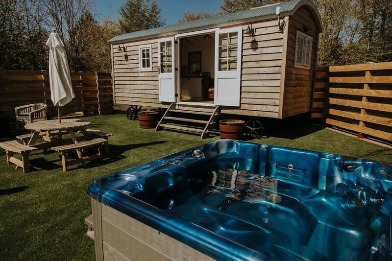 Forbes of Kingennie can be found just a few miles outside Dundee. Its lodges are self-catered and have balconies with stunning views of the surrounding Angus countryside; you can choose from either a waterside or woodland location. Inside, the rooms are 'bright and spacious' with wood flooring, kitchen, dining area, and private bathrooms.