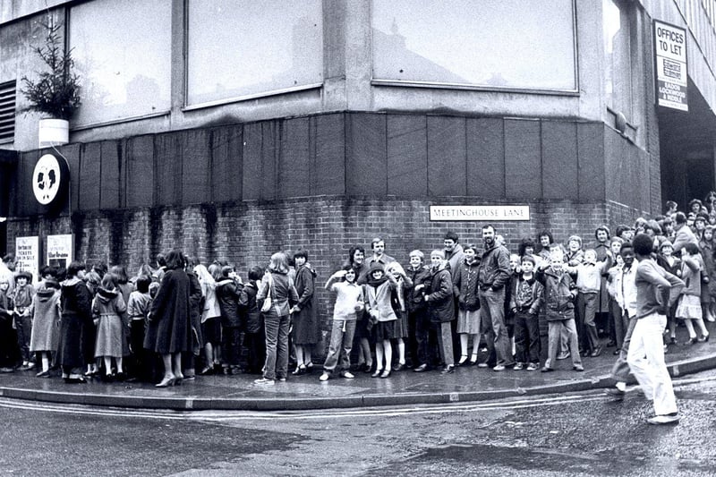Queues for the Junior Star Christmas party December 1980