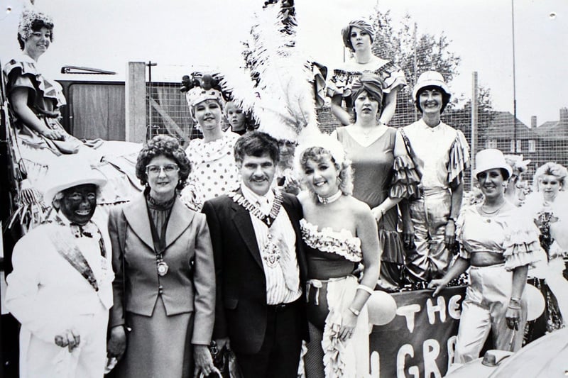 The Mayor with Sew and craft ladies at the 1986 Ripley Carnival.