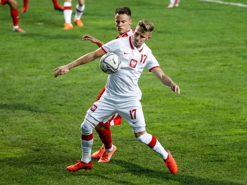 Mateusz Bogusz expects to leave Leeds on loan again this summer. He said: “I think I will go on loan next season because the team plays very well, they play in the Premier League and I think I’m not ready to play in the Premier League or to just be a sub.” (LUFCFANZONE)