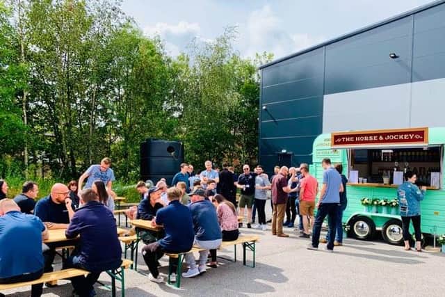 Chesterfield businesses Pizza Pi Mobile Catering and The Horse & Jockey Mobile Bar have joined together to offer corporate services as part of a new venture.