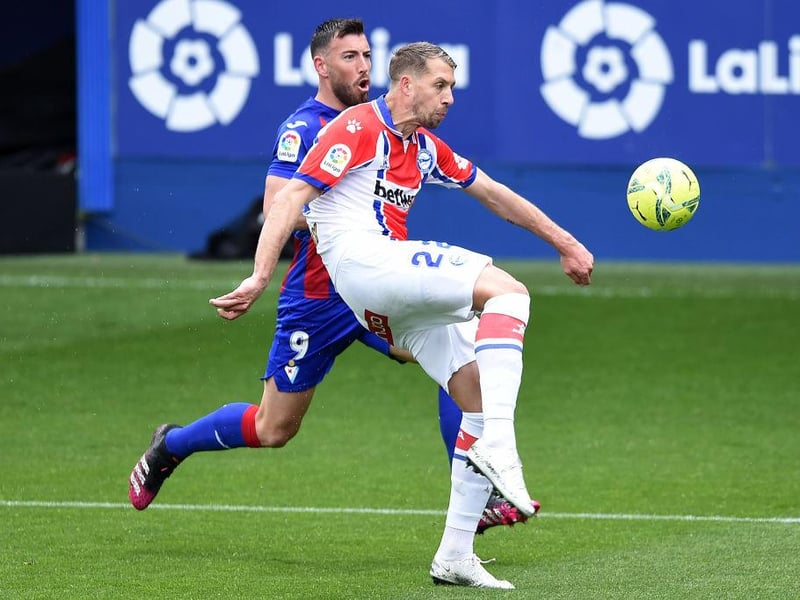 Newcastle United could cash in on Florian Lejeune this summer in order to try and boost their transfer kitty. (Shields Gazette)
(Photo by Juan Manuel Serrano Arce/Getty Images)