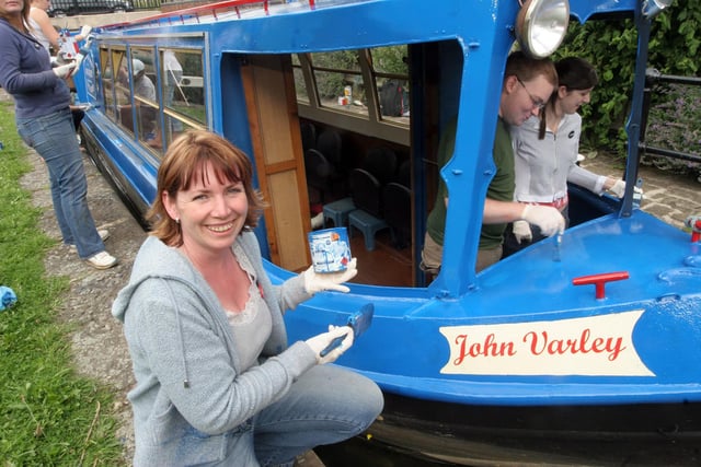 Volunteers from Barlborough's Treble Bob pub, led by manager Anette Barlow, gave the John Varley tripboat a new lick of paint in 2008.